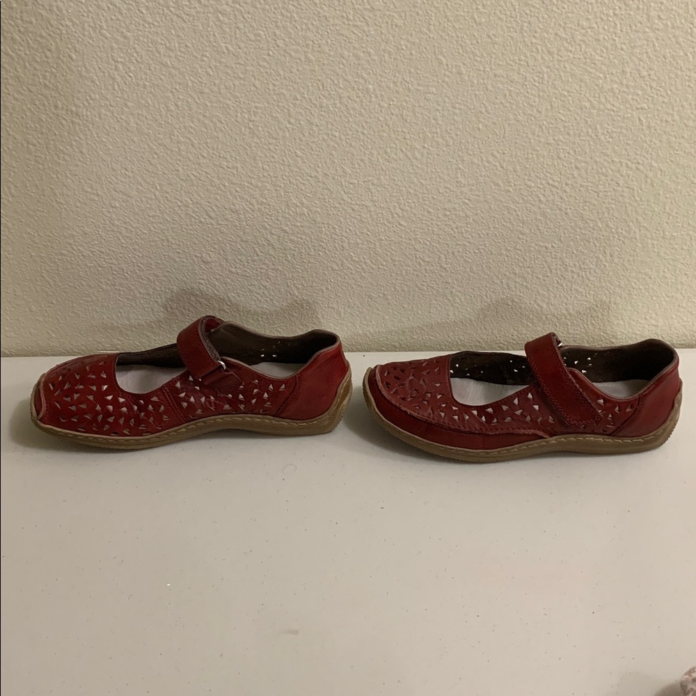 Rieker Red Leather Mary Janes Shoes Women’s Size 40 (Size 8.5-9) Laser Cut - Picture 8 of 10